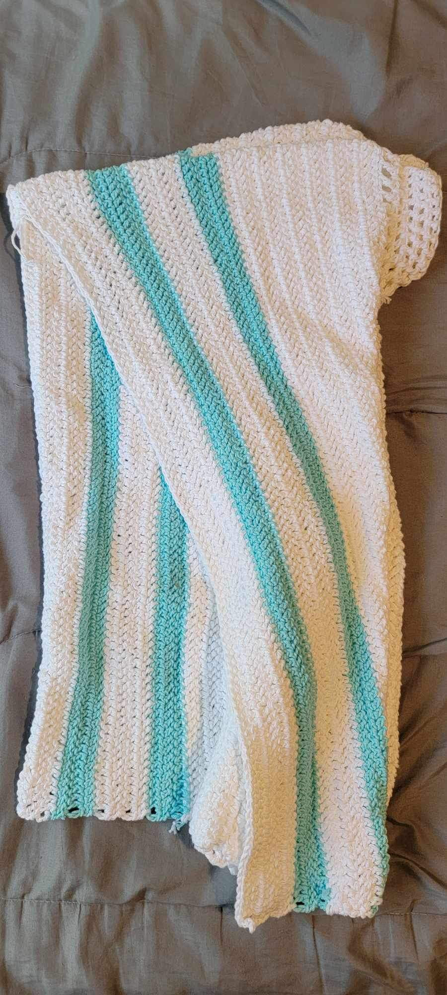 Short sleeve sweater